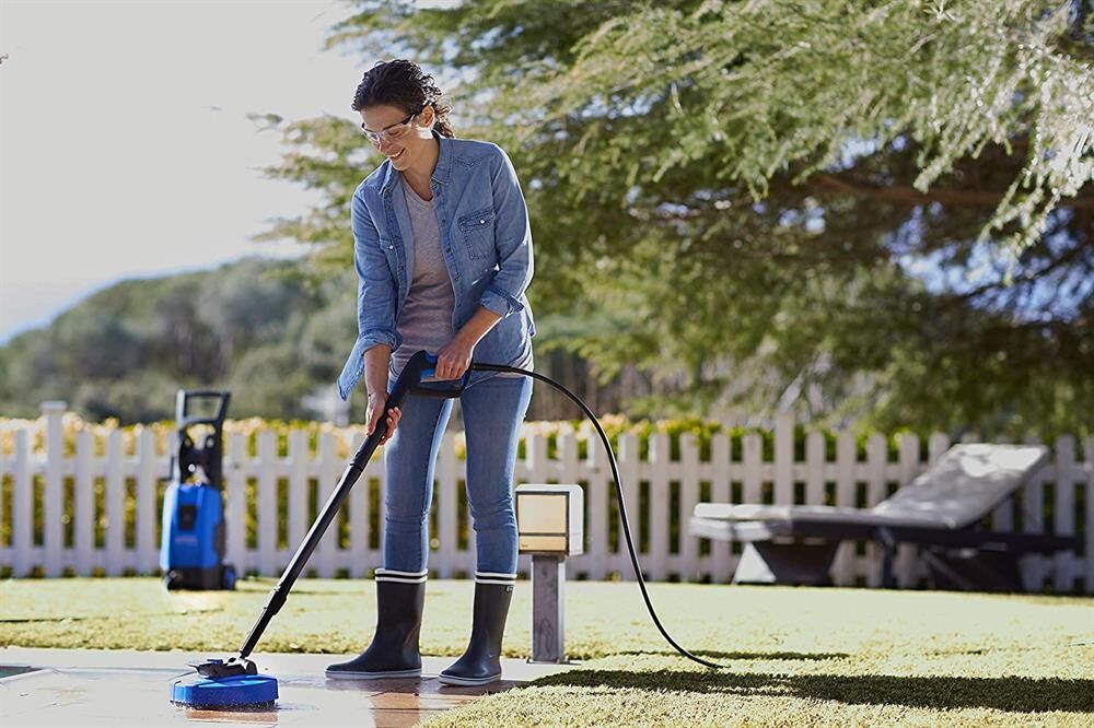 Kompaktní čistič dlažeb Nilfisk patio cleaner