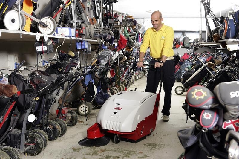 Zametací stroj s motorem ručně vedený BRAVA 800